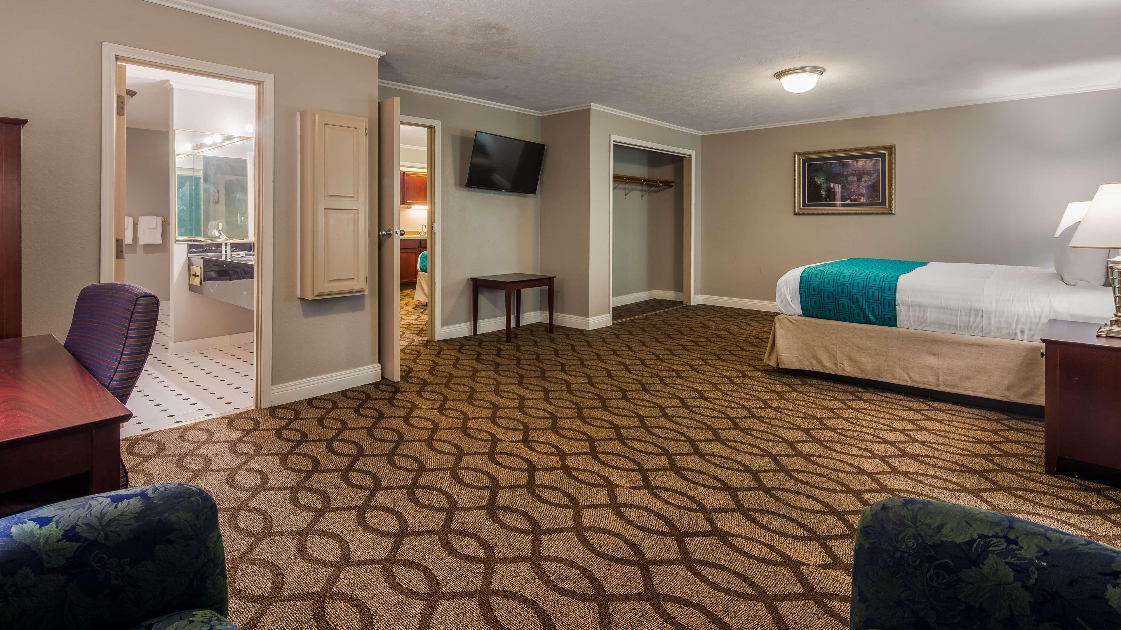 Red Roof Inn & Suites Lexington - Hamburg Zewnętrze zdjęcie