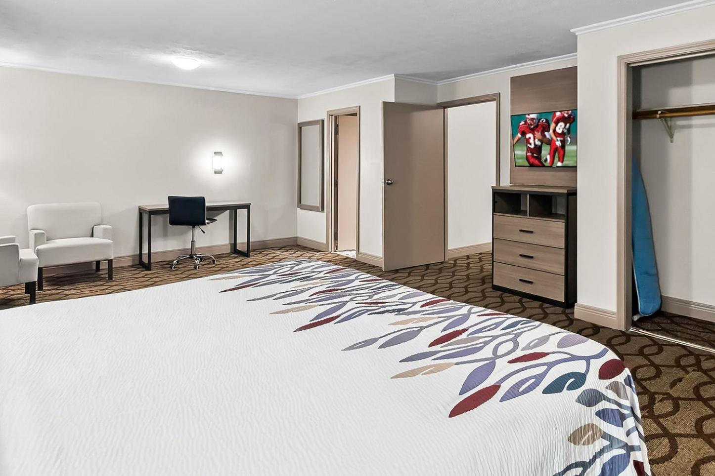 Red Roof Inn & Suites Lexington - Hamburg Zewnętrze zdjęcie