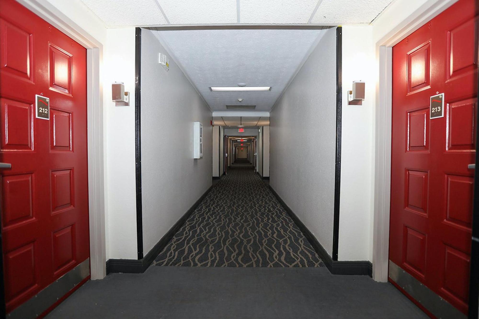 Red Roof Inn & Suites Lexington - Hamburg Zewnętrze zdjęcie